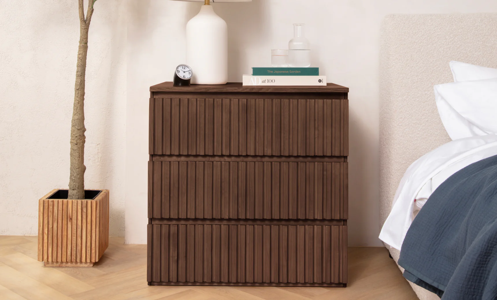 Wooden Dresser - Image 10