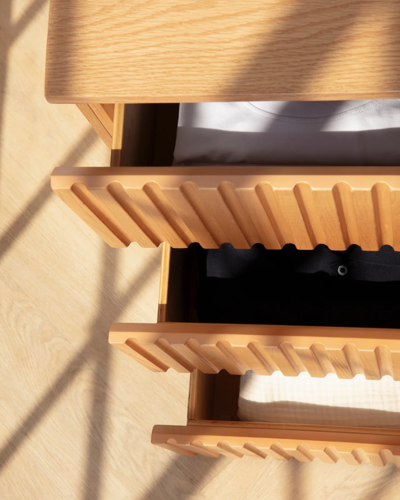 Wooden Dresser - Image 18